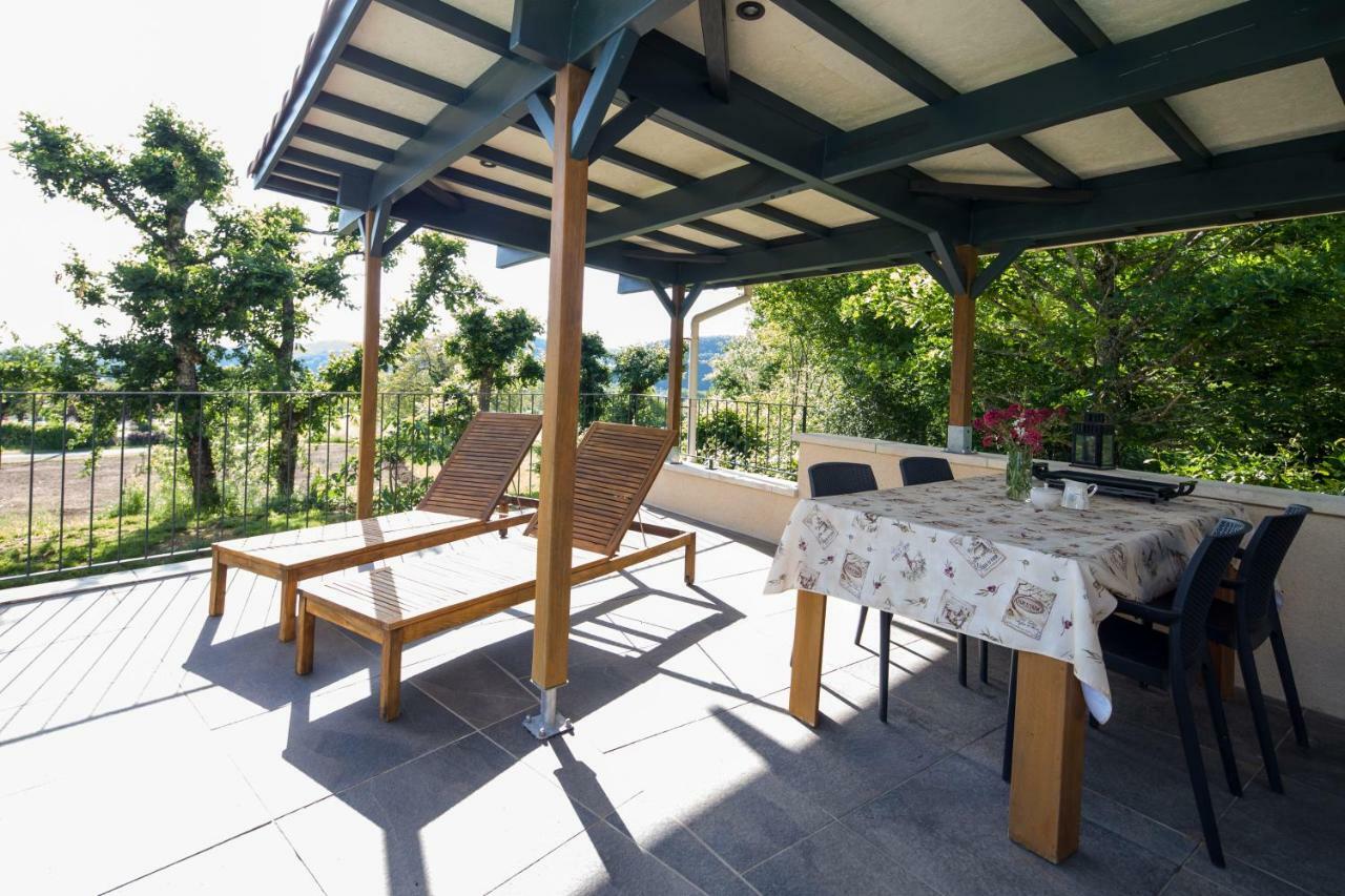 Domaine L'Ancien Vignoble Apartment Saint-Julien-de-Lampon Bagian luar foto